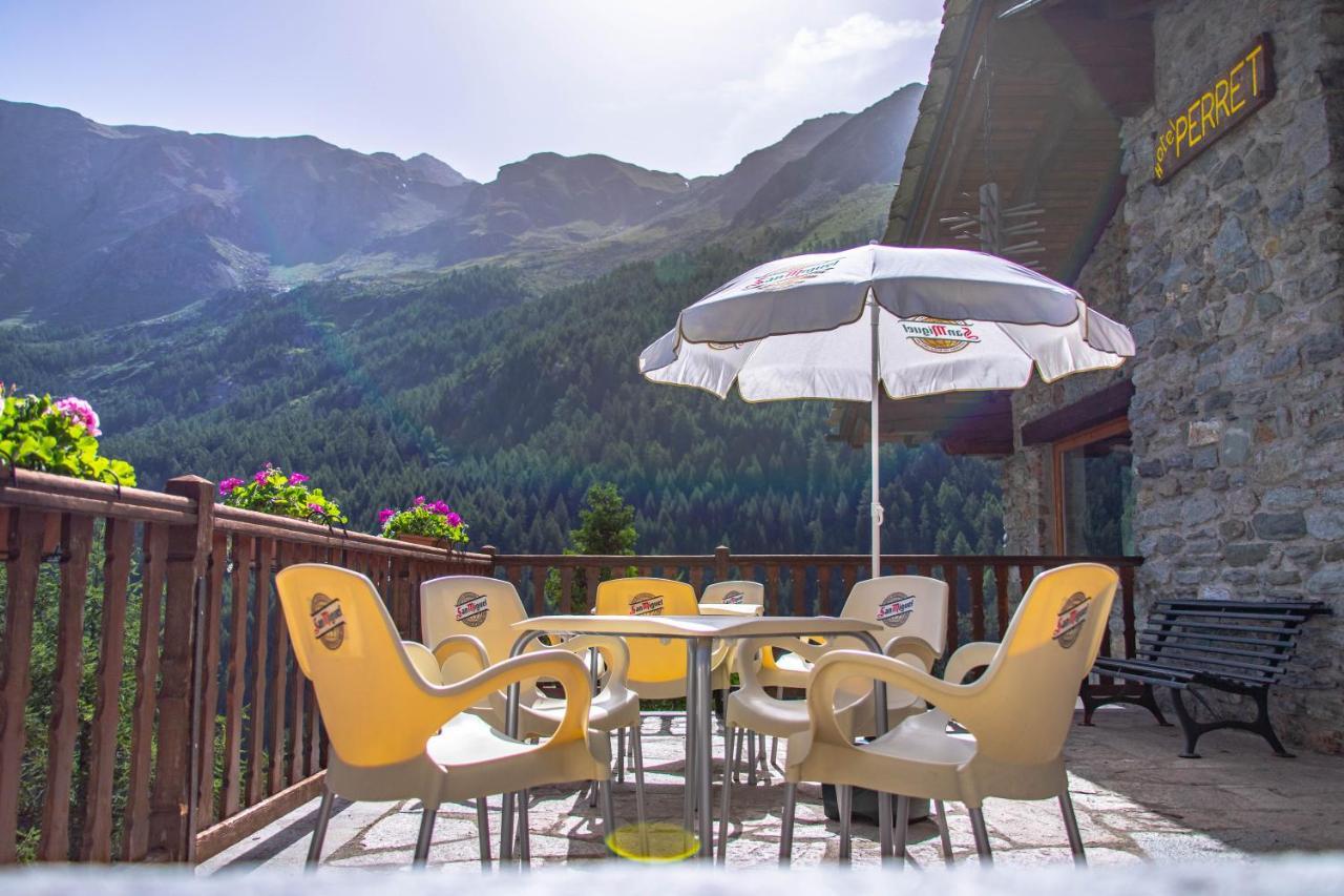Hotel & Restaurant Perret - Mountain People Валгризенке Екстериор снимка