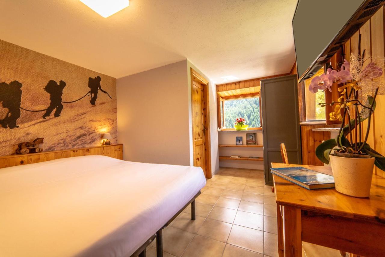 Hotel & Restaurant Perret - Mountain People Валгризенке Екстериор снимка