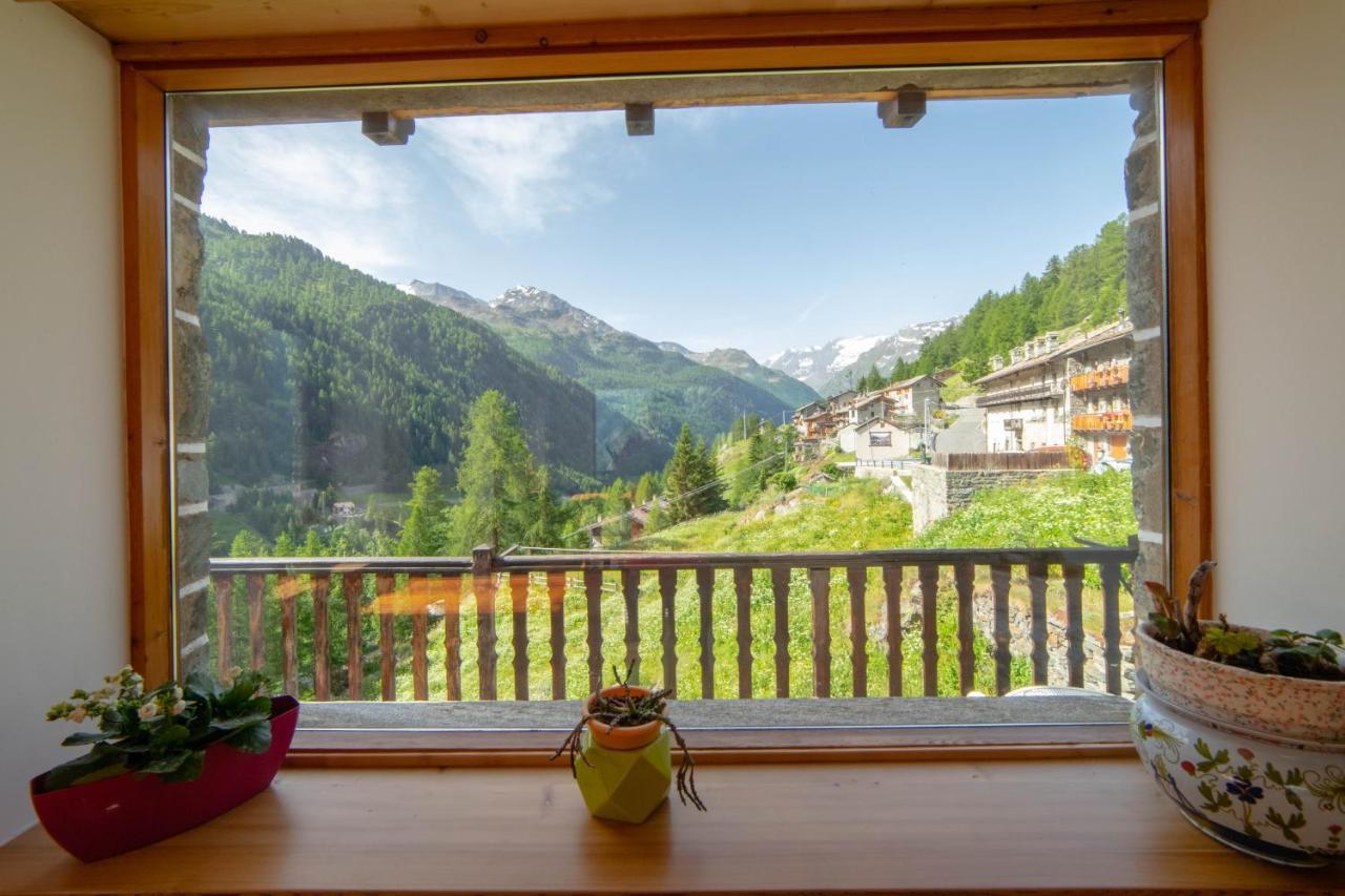Hotel & Restaurant Perret - Mountain People Валгризенке Екстериор снимка