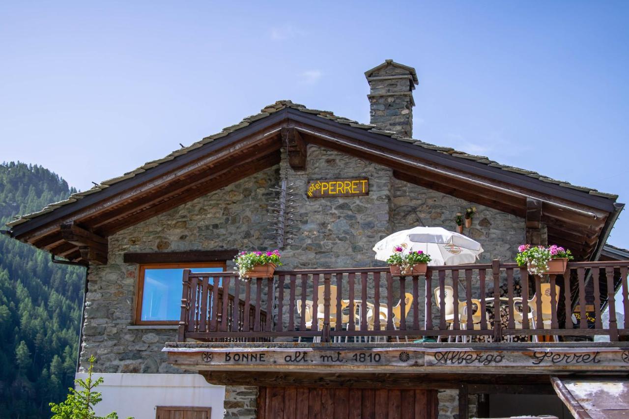 Hotel & Restaurant Perret - Mountain People Валгризенке Екстериор снимка