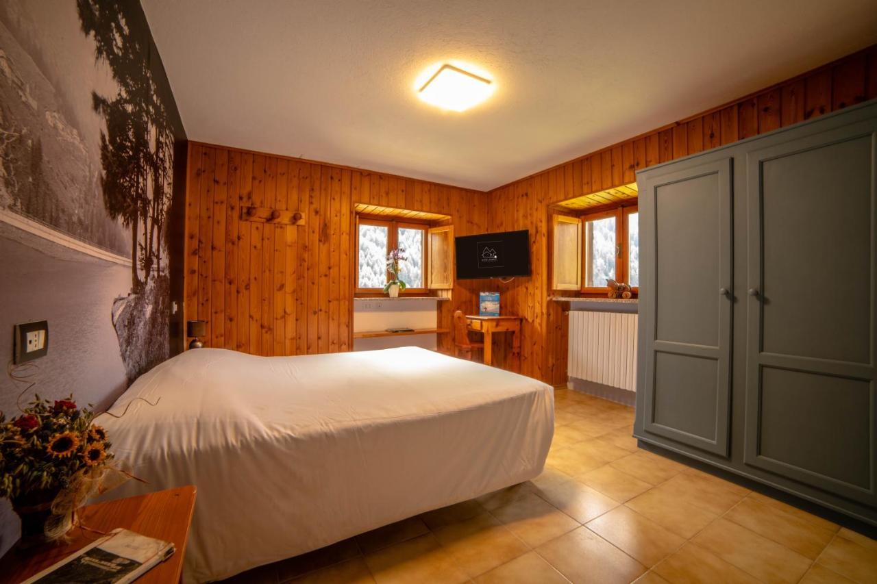 Hotel & Restaurant Perret - Mountain People Валгризенке Екстериор снимка