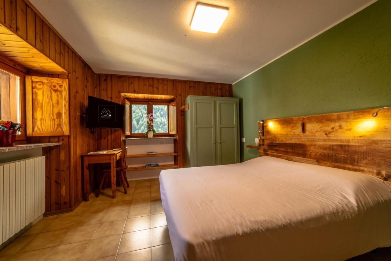 Hotel & Restaurant Perret - Mountain People Валгризенке Екстериор снимка