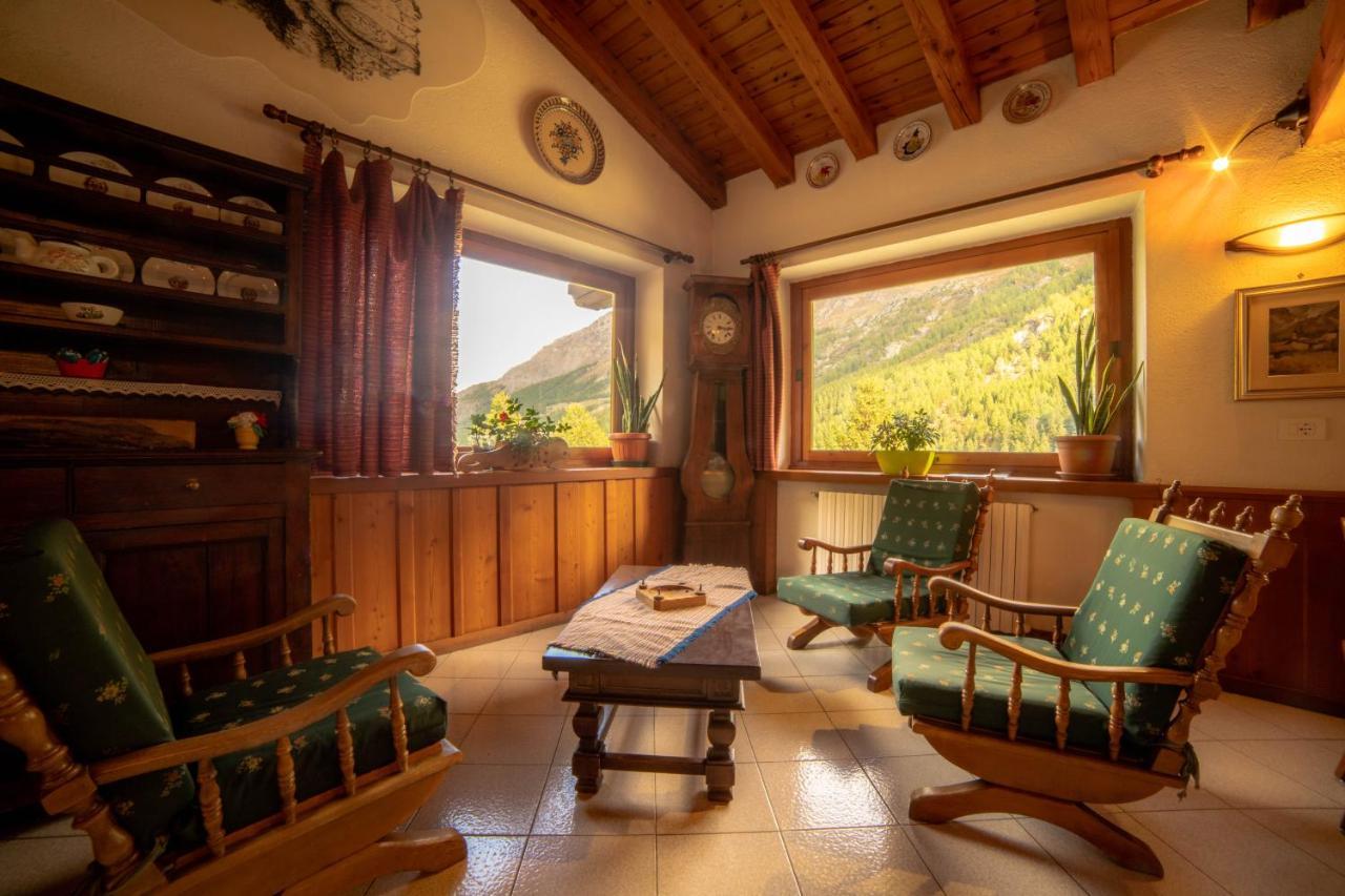 Hotel & Restaurant Perret - Mountain People Валгризенке Екстериор снимка