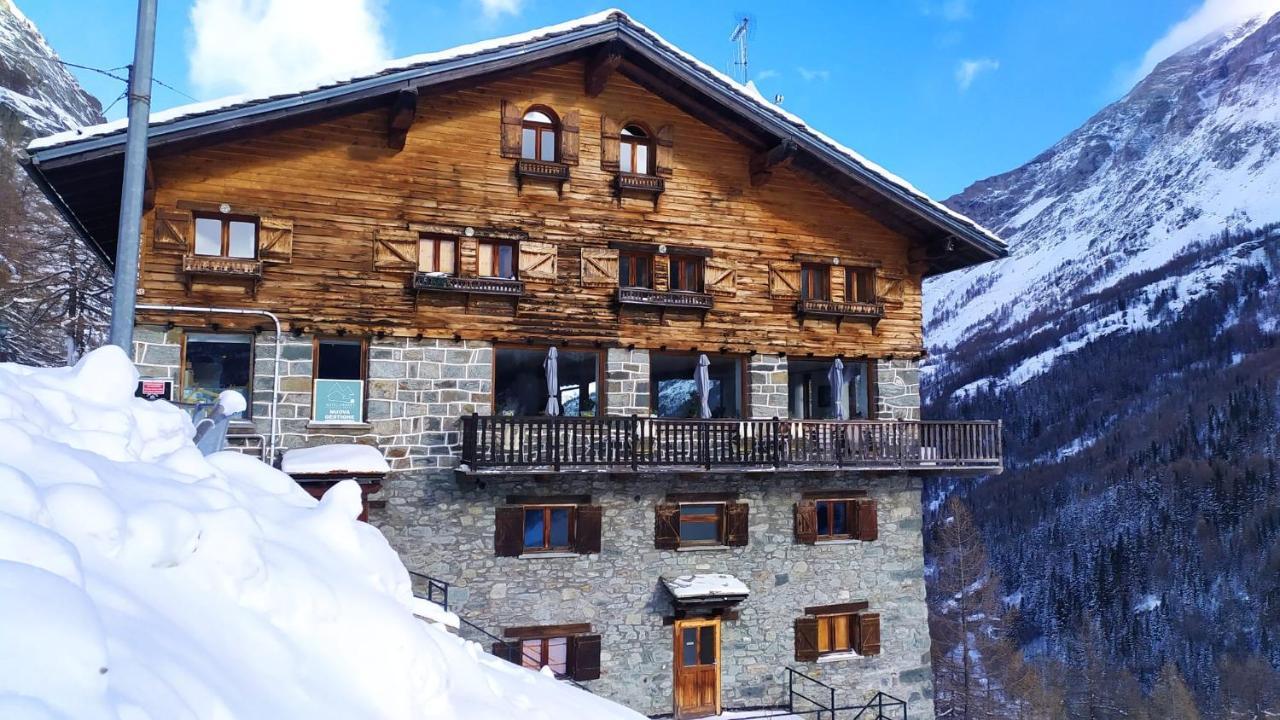 Hotel & Restaurant Perret - Mountain People Валгризенке Екстериор снимка