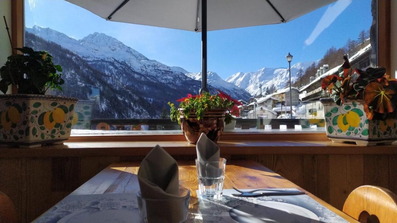 Hotel & Restaurant Perret - Mountain People Валгризенке Екстериор снимка