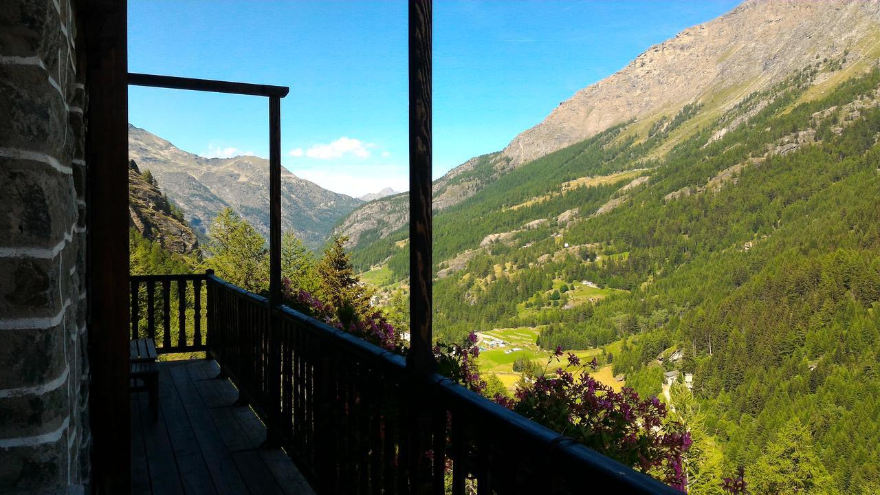 Hotel & Restaurant Perret - Mountain People Валгризенке Екстериор снимка