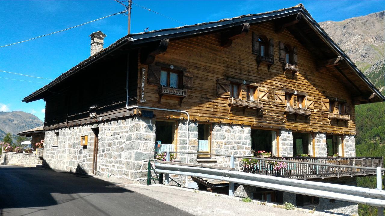 Hotel & Restaurant Perret - Mountain People Валгризенке Екстериор снимка